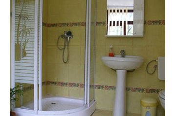 Rumunsko Privát Băile Herculane, Exteriér